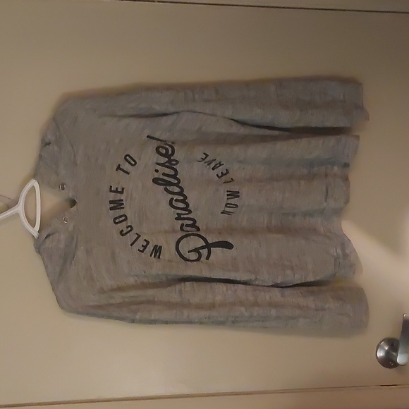 Light Sweatshirt, Tee Material, Graphic, Size M - Picture 2 of 5